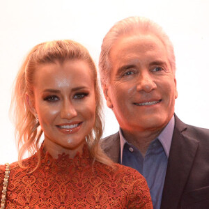 Ana Paula Siebert prestigia Roberto Justus na estreia do programa 'O Aprendiz' no Instituto Tomie Ohtake, em São Paulo, na noite desta segunda-feira, 18 de março de 2019