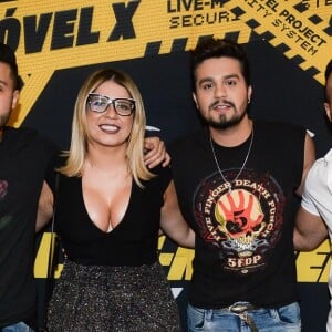 Luan Santana festejou aniversário de 28 anos em show no Villa Mix rodeado de amigos