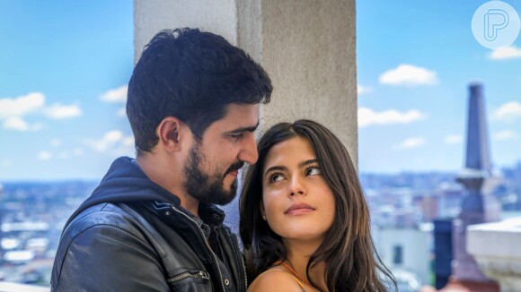 Na novela 'Órfãos da Terra', Jamil (Renato Góes) e Laila (Julia Dalavia) transam pela primeira vez após se encontrarem em navio no capítulo de sábado, 6 de abril de 2019