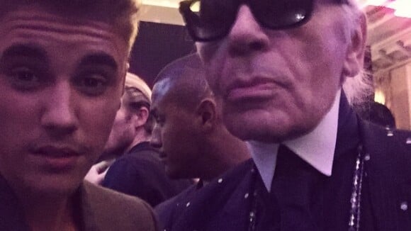 Justin Bieber posa para as lentes de Karl Lagerfeld: 'Coisas grandes a caminho'