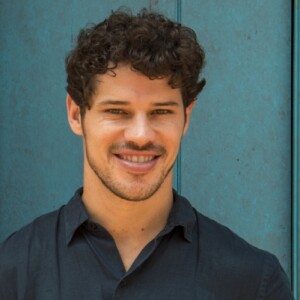 José Loreto publicou texto em sua rede social no qual afirmou que queria retomar o casamento com Débora Nascimento