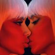 Anitta beija duas mulheres em gravação de clipe 'Sin Miedo'