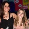 Betina, filha de Alessandra Negrini, curtiu o último dia do Lollapalooza com a mãe e o meio-irmão