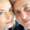 Angélica se declara para o marido, Luciano Huck, em foto publicada no Instagram nesta terça-feira, dia 09 de abril de 2019