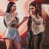 Simone e Simaria cantam juntas seus maiores sucessos no Vila Mixx