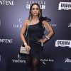 Thaíssa Carvalho apostou em um look todo preto com maxibabados para o Prêmio Geração Glamour