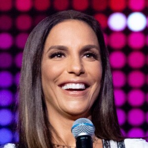 Ivete Sangalo posta foto ao lado dos filhos no Dia das Mães, em 12 de maio de 2019