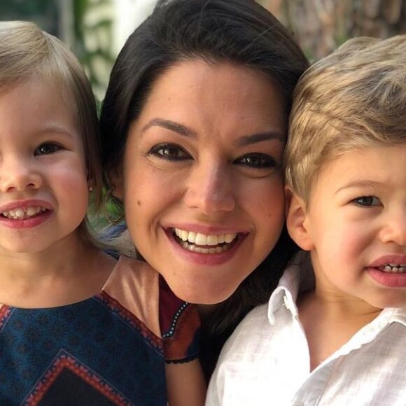 Semelhança entre Michel Teló e os filhos, Melinda e Teodoro, impressionou os seguidores de Thais Fersoza nesta segunda-feira, 13 de maio de 2019