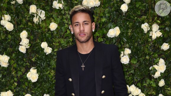 Neymar postou foto na tarde desta quarta-feira com look estilo country