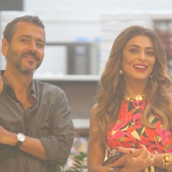 Marcos Palmeira divertiu Juliana Paes em intervalo de gravação da novela 'A Dona do Pedaço' em shopping do Rio de Janeiro na noite desta sexta-feira, 17 de maio de 2019