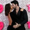 Adriana Sant'Anna e Rodrigão se beijam em desfile de lingerie nesta terça-feira, dia 21 de maio de 2019
