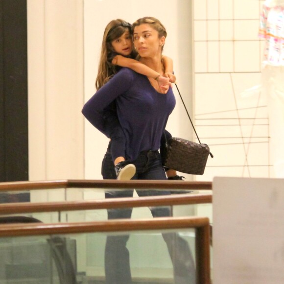 Grazi Massafera tem uma relação divertida com a filha, Sofia, marcada pela parceria