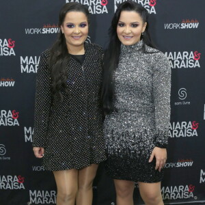 Maiara e Maraisa se apresentam com looks brilhosos em show neste domingo, dia 27 de maio de 2019