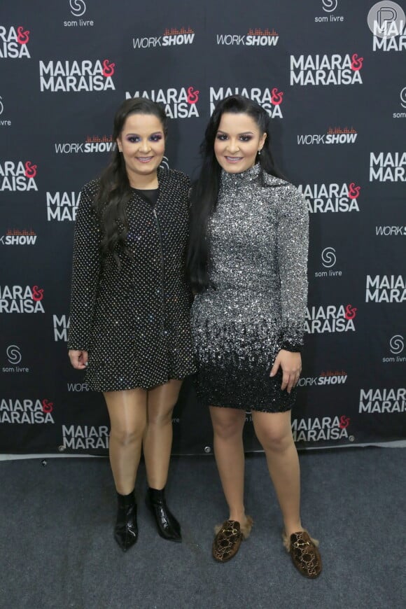 Maiara e Maraisa se apresentam com looks brilhosos em show neste domingo, dia 27 de maio de 2019