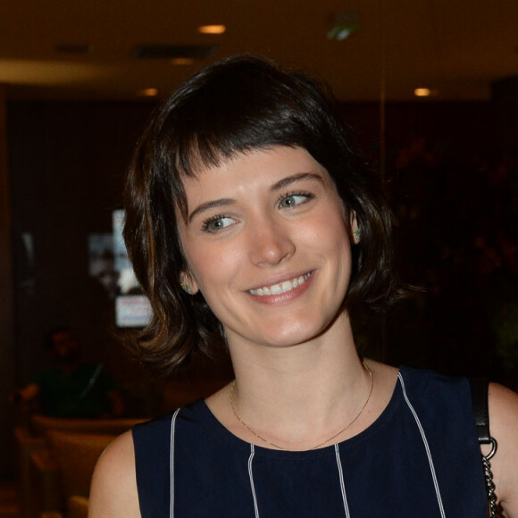 Bianca Bin faz topless em cachoeira: 'Limpa o coração, água brilhante'. Foto!