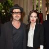 Angelina Jolie deu uma ilha em formato de coração para Brad Pitt
