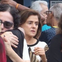 Marieta Severo passou pelo velório de Flora Diegues, morta aos 34 anos, neste domingo, 2  de junho de 2019