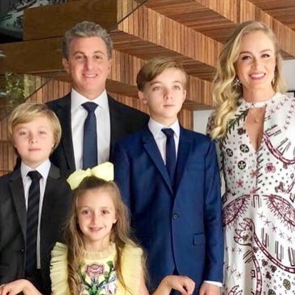 Semelhança dos filhos com Luciano Huck impressiona