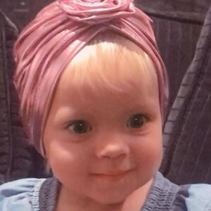 Eliana babou pela filha, Manuela, de 1 ano, que lhe acompanhou em aniversário: 'O tempo está passando rápido demais'