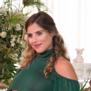 Grávida do primeiro filho, Camilla Camargo precisou adaptar o closet: 'Não ganhei só barriga mas, sim, todo o resto. Nem alguns dos meus vestidos larguinhos cabiam'