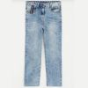Calça jeans na Renner para todos os gostos. O modelo reto é encontrado por R$ 119,90