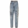 A calça cargo jeans da Loop Vintage vem até com detalhes de estrelas. O modelo é vendido na Gallerist por R$890.