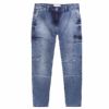 A calça jeans cargo da Hering é no modelo cigarrete, e custa R$199,99.