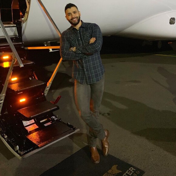 Gusttavo Lima é dono de um jatinho de R$ 40 milhões