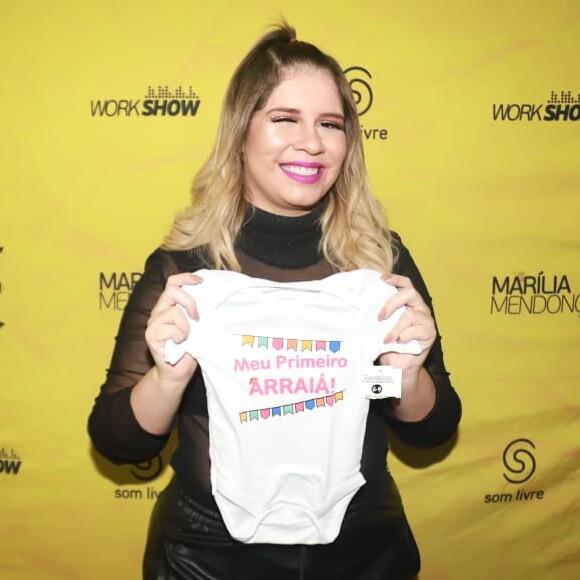 Marilia Mendonça mostra primeira foto de look do filho
