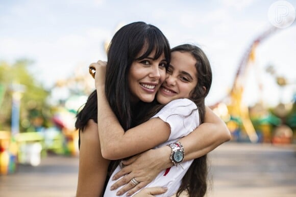 Suzana Gulo e a filha, Donatella, se divertiram nos parques da Disney