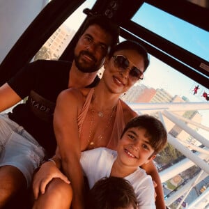 Juliana Paes se declarou para o filho Pedro em foto: 'Te amo mil milhões, garoto'