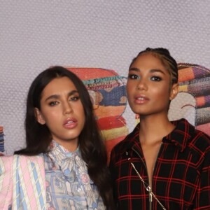 Giovanna Coimbra e Bruna Inocencio, com look Gucci, apostaram nos maxiblazers e peças chics na festa da novela 'Bom Sucesso'