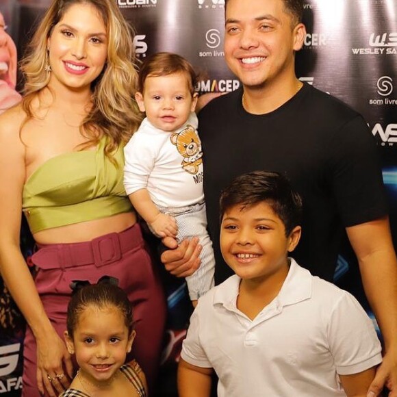 Filha de Wesley Safadão e Thyane Dantas, Ysis ganhou carinho do irmão mais velho, Yhudy, de 8 anos