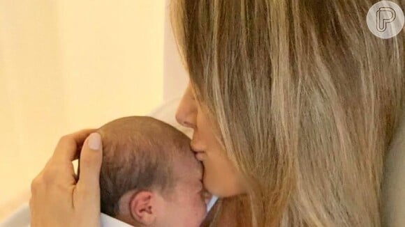 Ticiane Pinheiro nota semelhança com a filha Manuella em foto postada nesta sexta-feira, dia 19 de julho de 2019