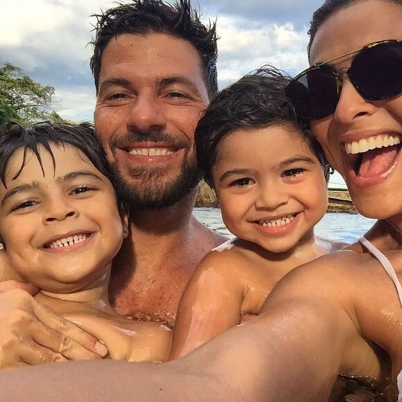 Juliana Paes compartilhou registro do nascimento do filho caçula, Antonio: 'Repare que o moleque nasceu com 4 quilos'