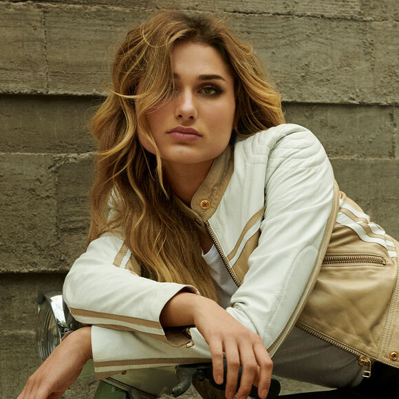 Sasha Meneghel apostou em ensaio de moda conceitual para a Arezzo