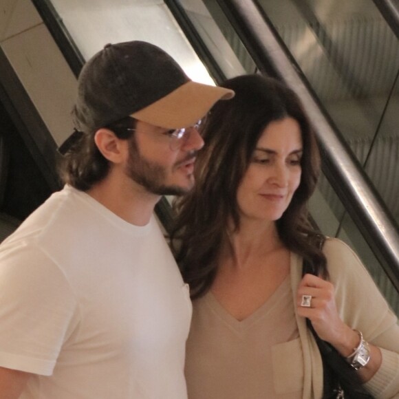 Fátima Bernardes e o namorado, Túlio Gadêlha, passearam por shopping da Barra da Tijuca, Zona Oeste do Rio de Janeiro, nesta sexta-feira, 26 de julho de 2019