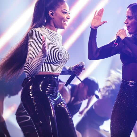 Ludmilla e Anitta cantaram 'Onde Diferente'