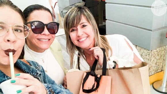 Marilia Mendonça foi às compras com a mãe e a sogra nesta segunda-feira, 5 de agosto de 2019