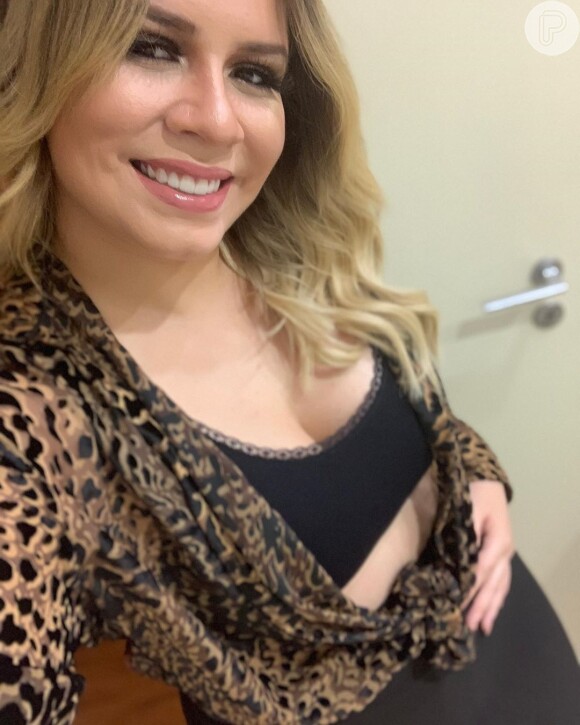 Marilia Mendonça é adepta de looks confortáveis na gravidez