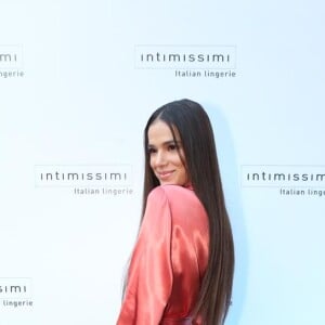 Bruna Marquezine tem gesto elogiado por fãs em foto nesta segunda-feira, dia 05 de agosto de 2019