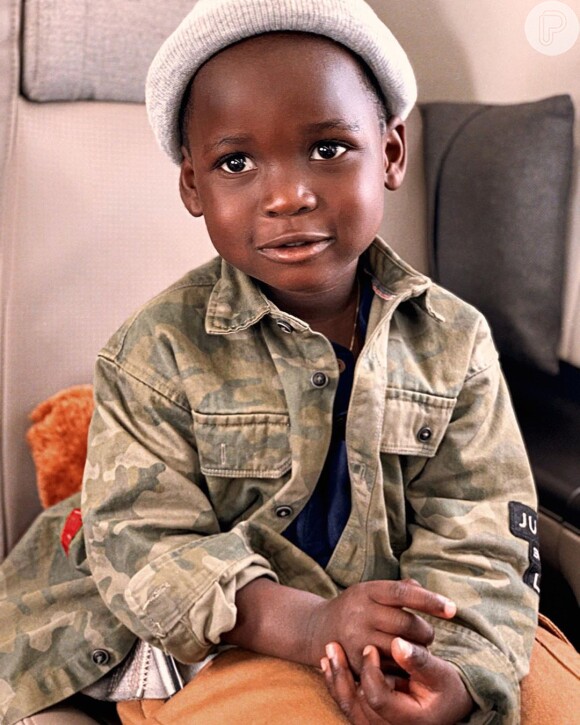 Bless tem 4 anos e foi adotado no Malawi