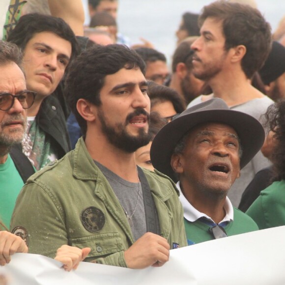 Renato Góes participa de manifestação contra incêndios na Amazônia, no Rio de Janeiro