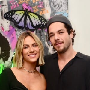 Gian Luca Ewbank é irmão mais novo de Giovanna Ewbank e tem 29 anos