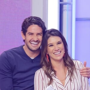 Alexandre Pato e Rebeca Abravanel completaram 2 meses de casados