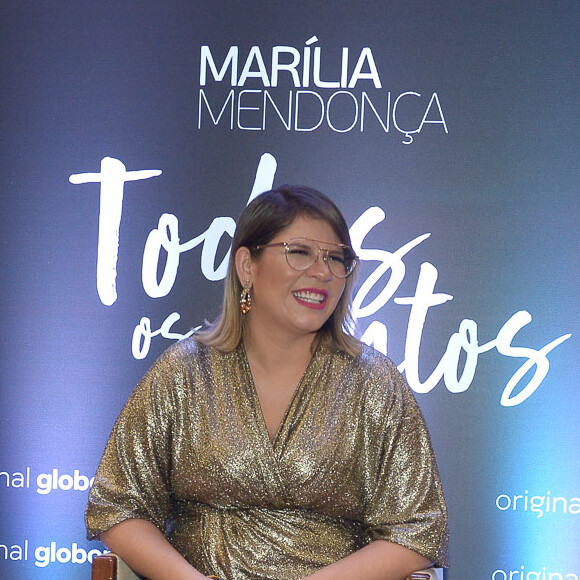 'Literalmente sonhei que estava em uma praça cantando para algumas pessoas; conversei com a minha produção e embarcamos nessa aventura viabilizando os shows em todas as cidades', disse Marilia Mendonça