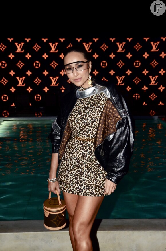 Sabrina Sato usa look Louis Vuitton de R$ 58 mil em evento da marca