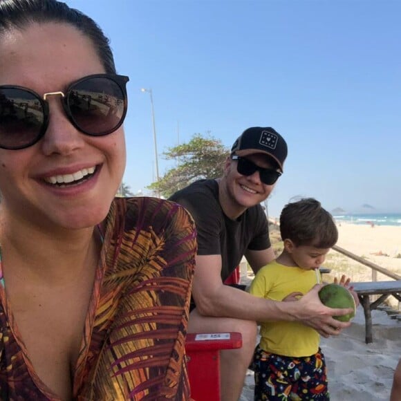 Thais Fersoza perguntou para Melinda que penteado ela estava usando: 'Rococó'