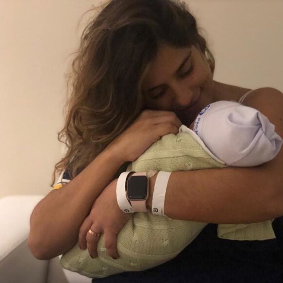 Camilla Camargo define primeiros meses de vida do filho, Joaquim: 'Momento tão forte que vivo'
