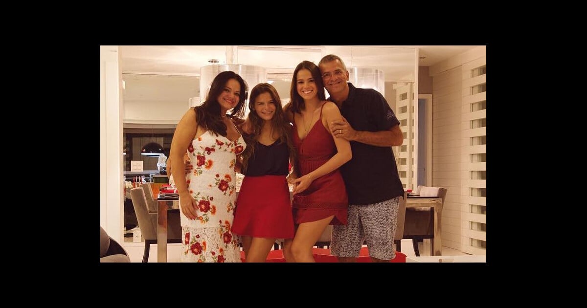 Irm De Bruna Marquezine Luana Ganha Naked Cake E Festeja Anos Em